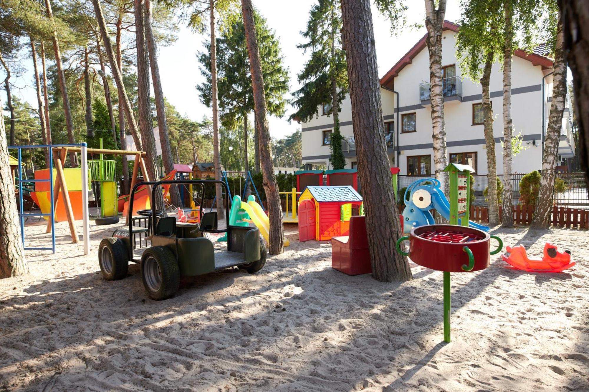 Osrodek Wypoczynkowy Relaks I Apartamenty Łeba Kültér fotó