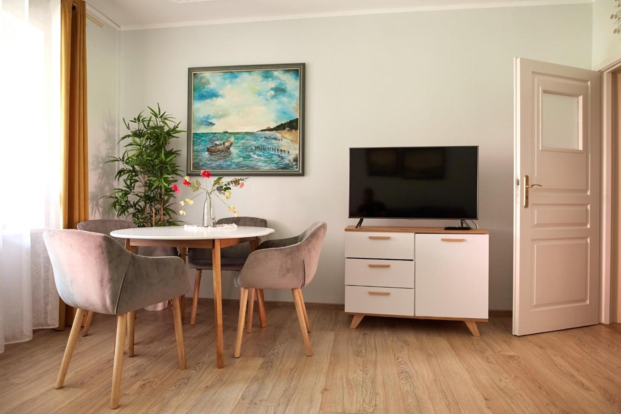 Osrodek Wypoczynkowy Relaks I Apartamenty Łeba Kültér fotó